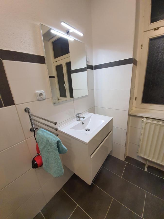 Zentrale 2 Zimmer Eg Wohnung Mit Balkon Лейпциг Экстерьер фото