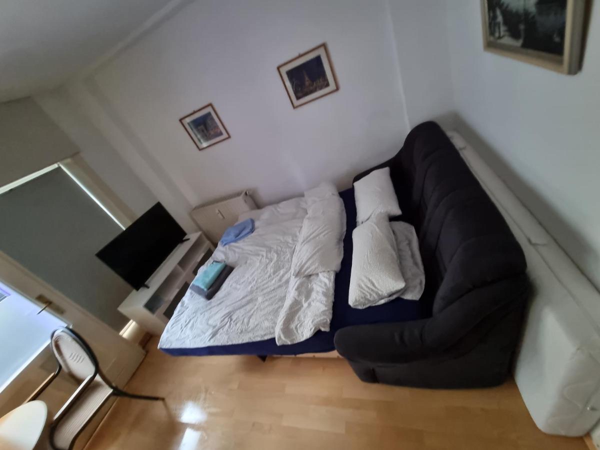 Zentrale 2 Zimmer Eg Wohnung Mit Balkon Лейпциг Экстерьер фото